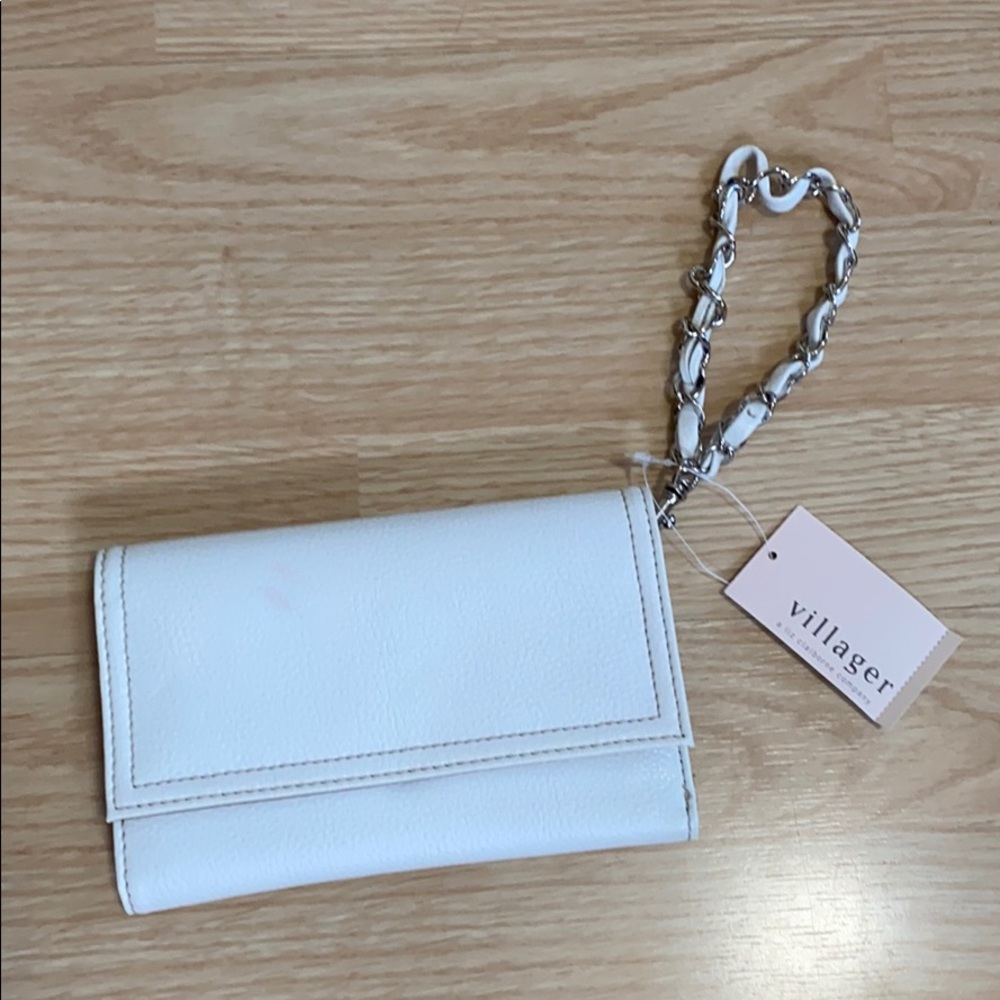 Villager ‘It Wristlet’